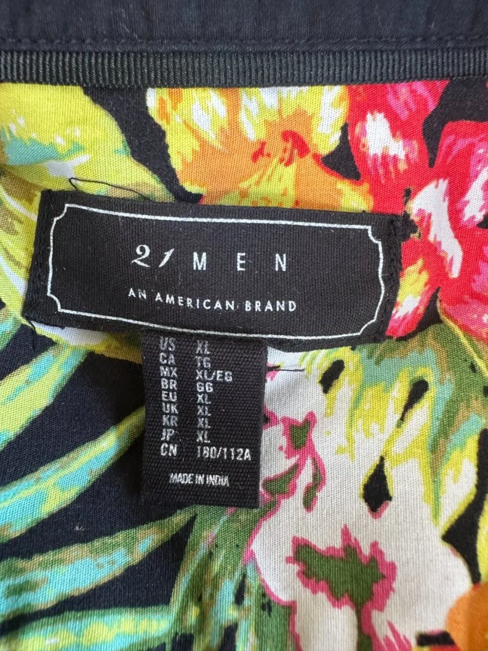 Forever 21 Men's Black Floral Design SS Button Front Shirt XL Cotton